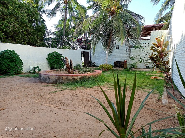 Nice little house close to the sea on the main street of Tai