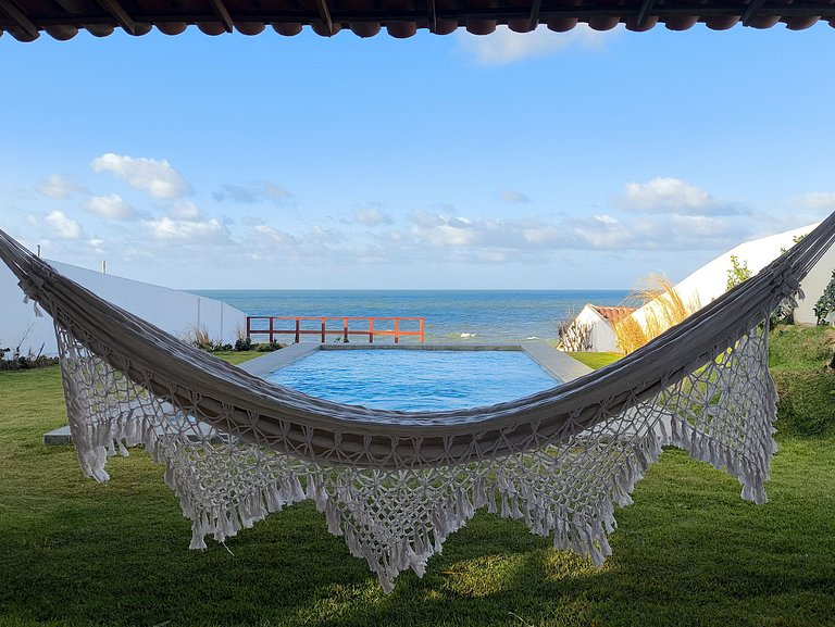 Casa pé na areia ao lado do Hotel Saline Taiba