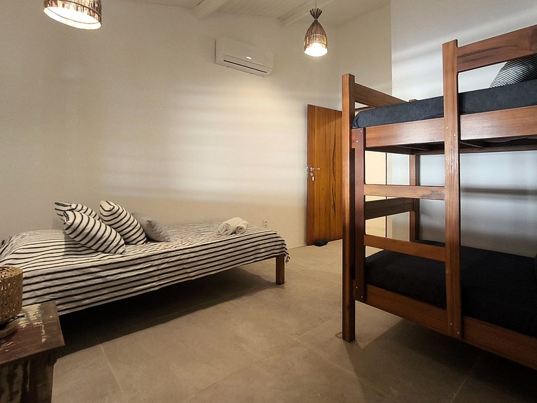 Casa pé na areia ao lado do Hotel Saline Taiba