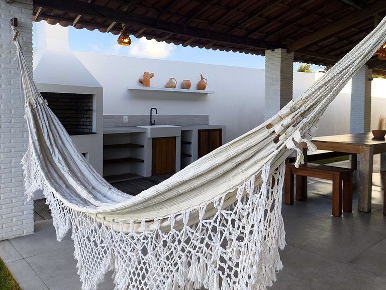 Casa pé na areia ao lado do Hotel Saline Taiba