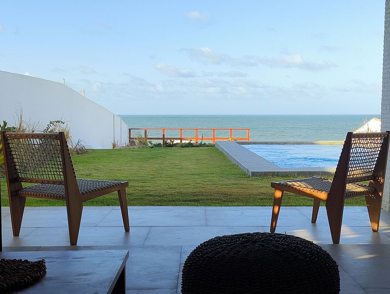 Casa pé na areia ao lado do Hotel Saline Taiba