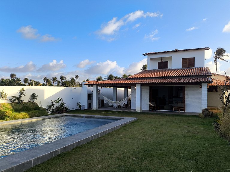 Casa pé na areia ao lado do Hotel Saline Taiba