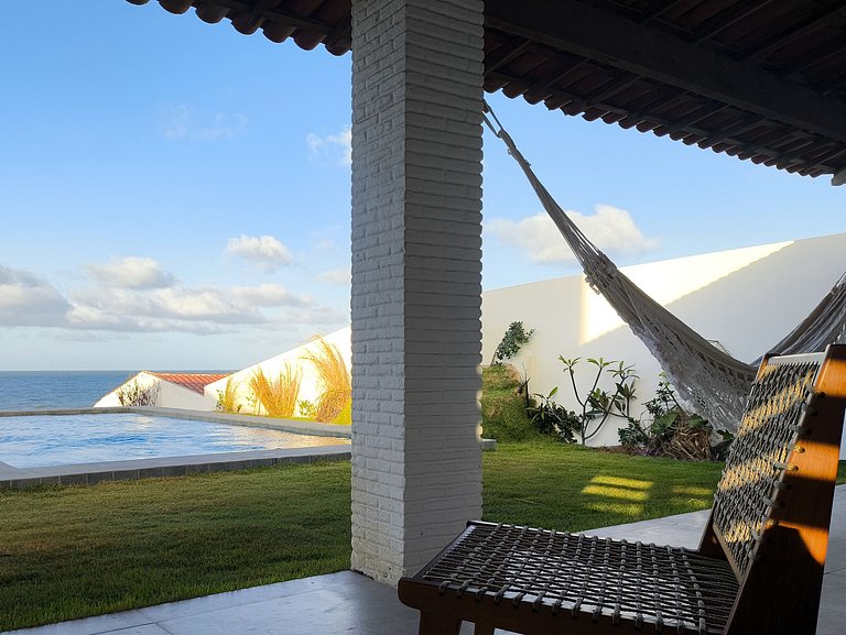 Casa pé na areia ao lado do Hotel Saline Taiba