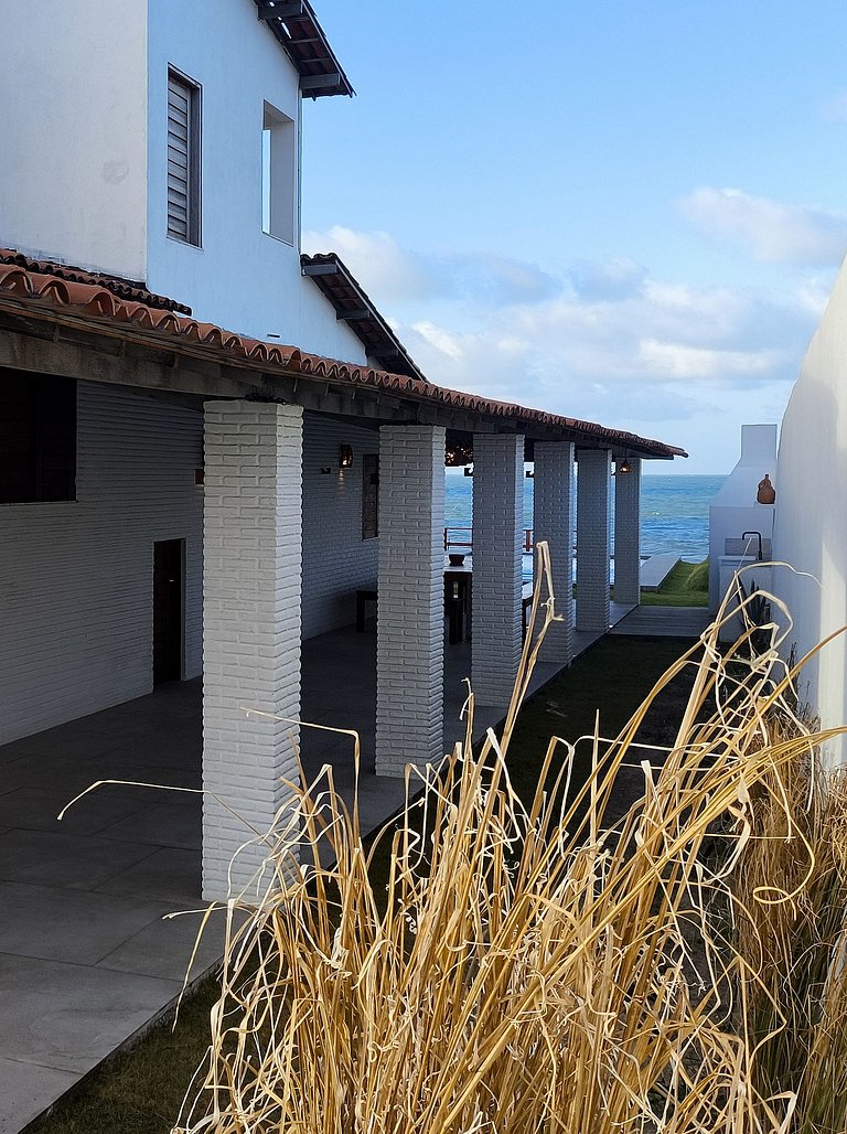 Casa pé na areia ao lado do Hotel Saline Taiba