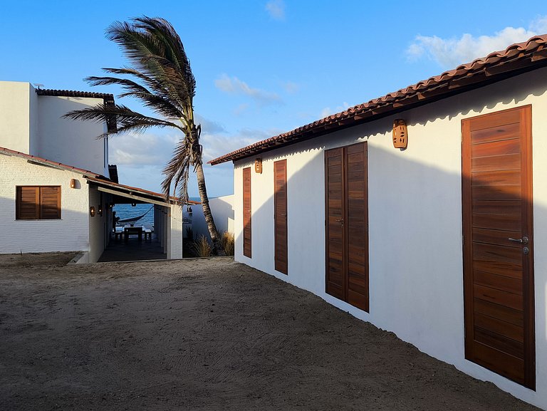 Casa pé na areia ao lado do Hotel Saline Taiba