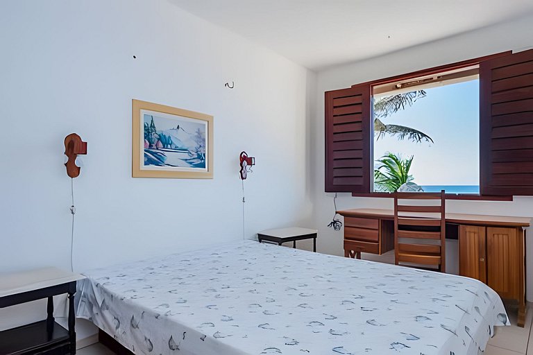 Casa pé na areia com piscina no Centro da Taíba