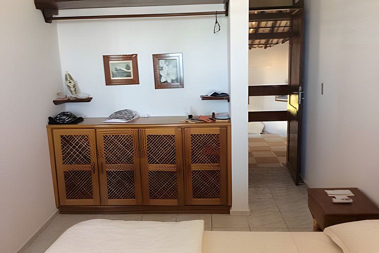 Casa pé na areia com piscina no Centro da Taíba