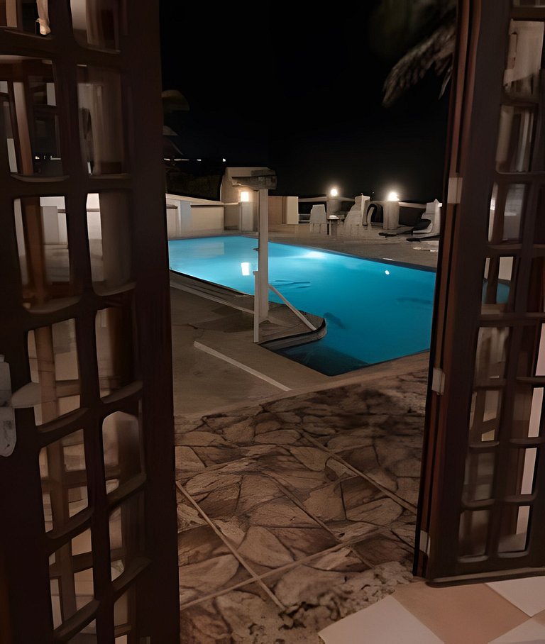 Casa pé na areia com piscina no Centro da Taíba