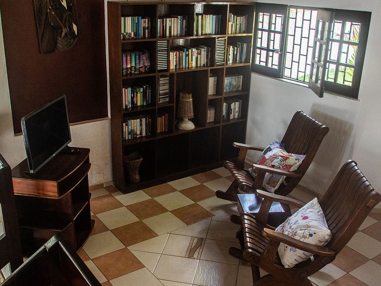Casa pé na areia com piscina no Centro da Taíba