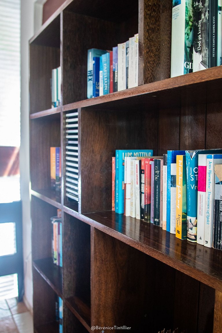 Casa pé na areia com piscina no Centro da Taíba