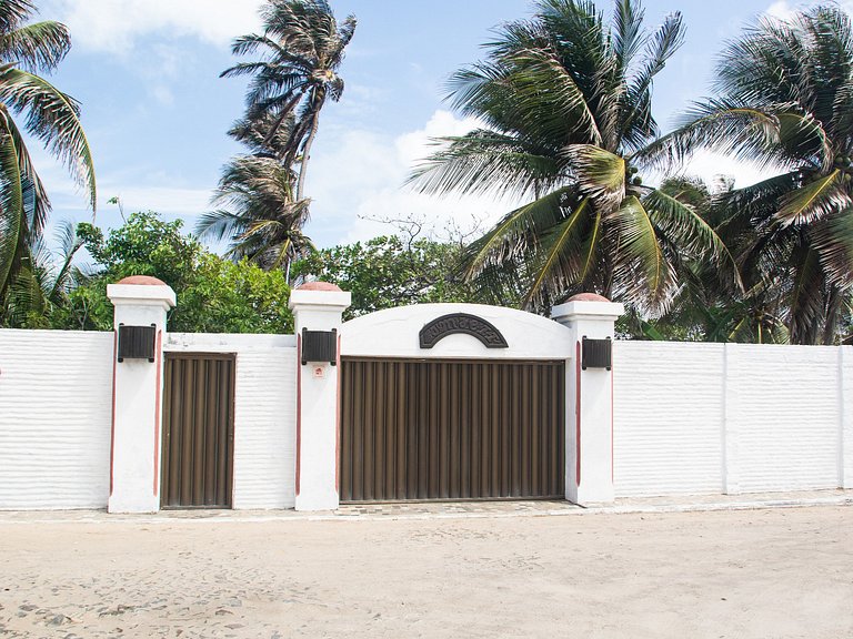 Casa Imje - Pé na Areia com Piscina no Centro da Taíba